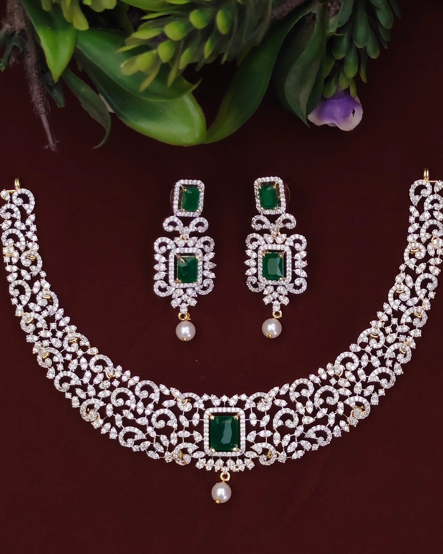 Diamond Finish Neckset