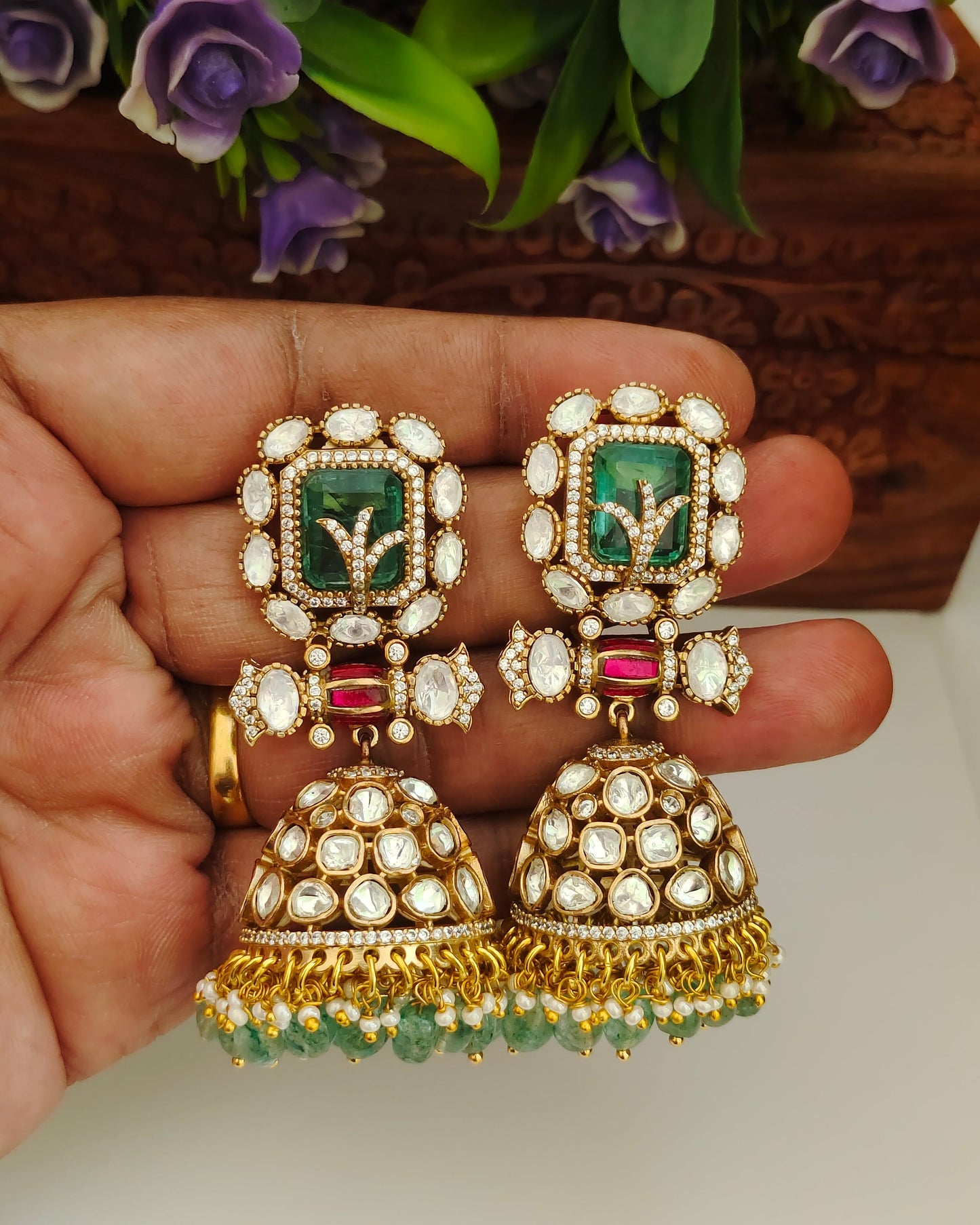 Kundan Jhumkas