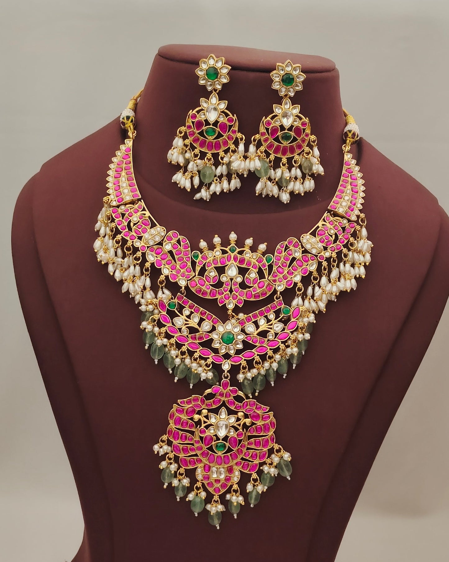 Kundan Neckset