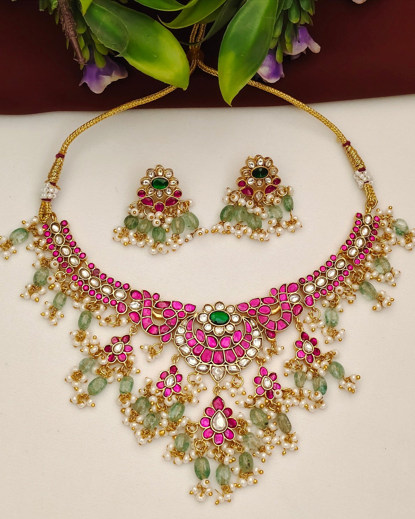 Jadau Kundan Neckset