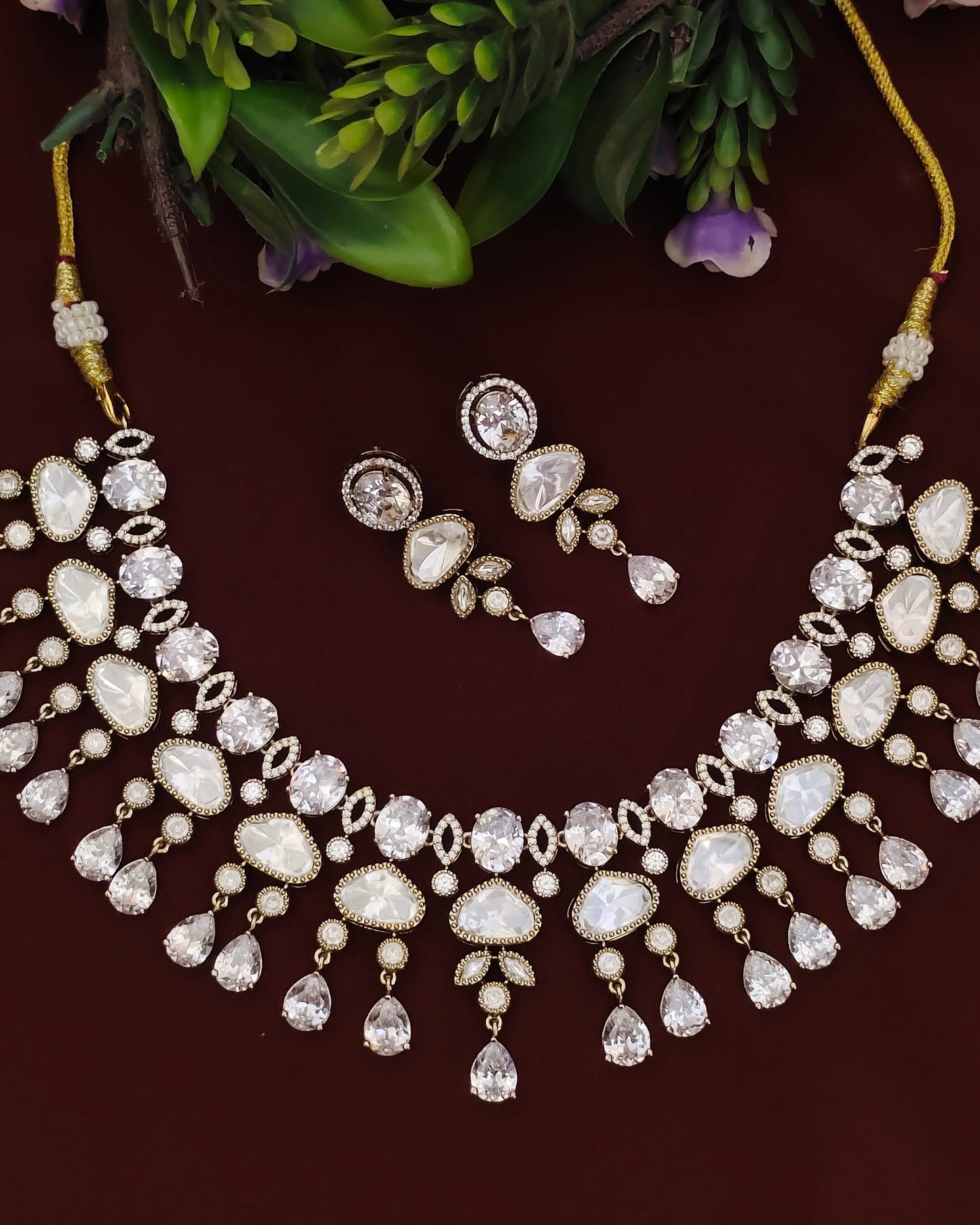 Victorian Neckset