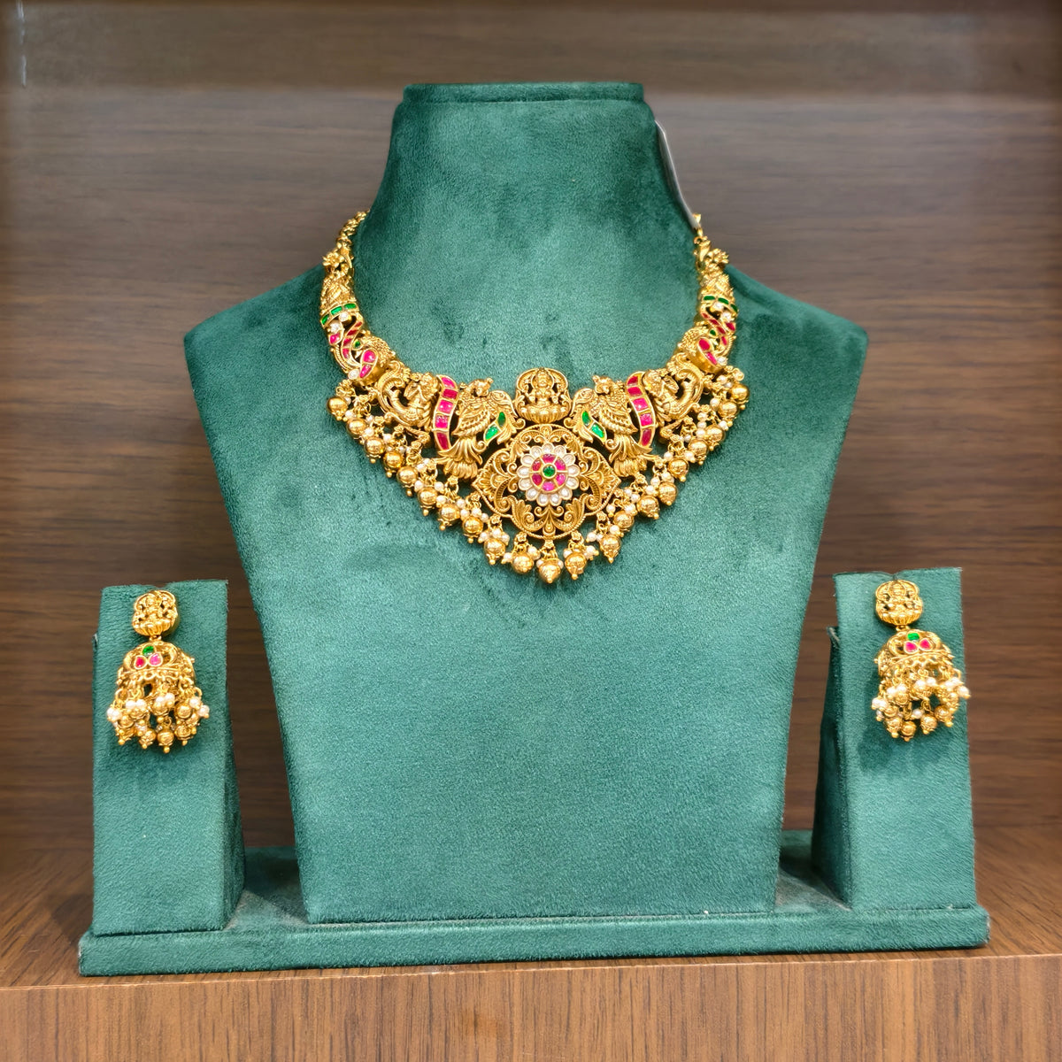 JADAUKUNDAN NECKSET