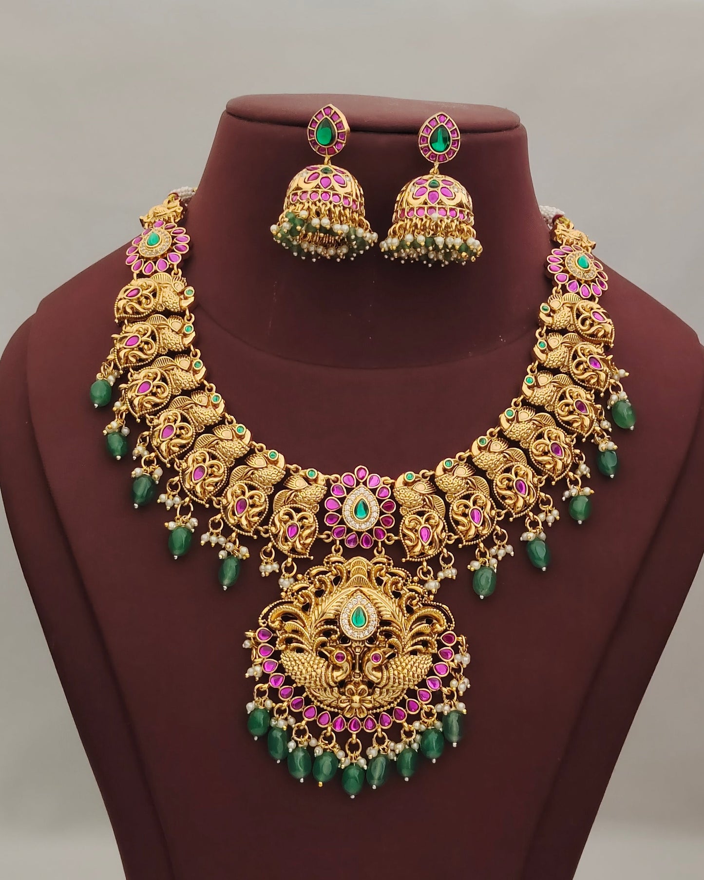 Antique Finish Neckset