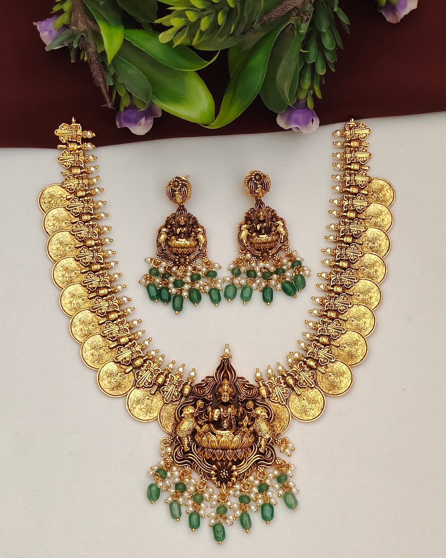 Antique Finish Neckset