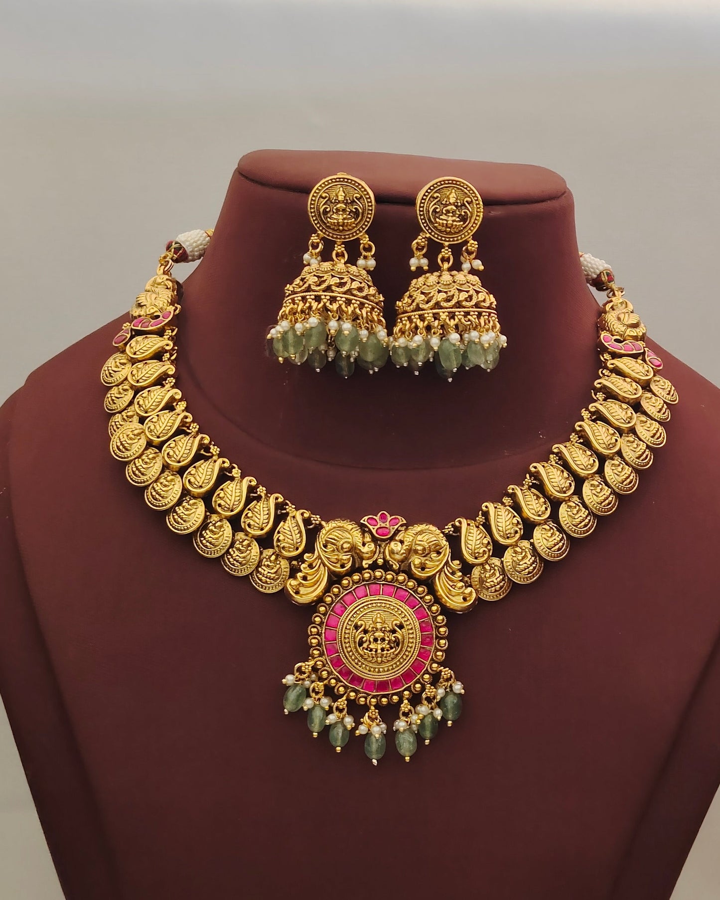 Jadau Antique Finish Neckset
