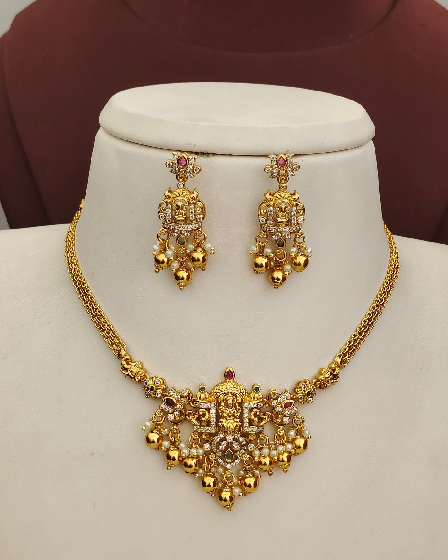Gold Finish Nanu Chain