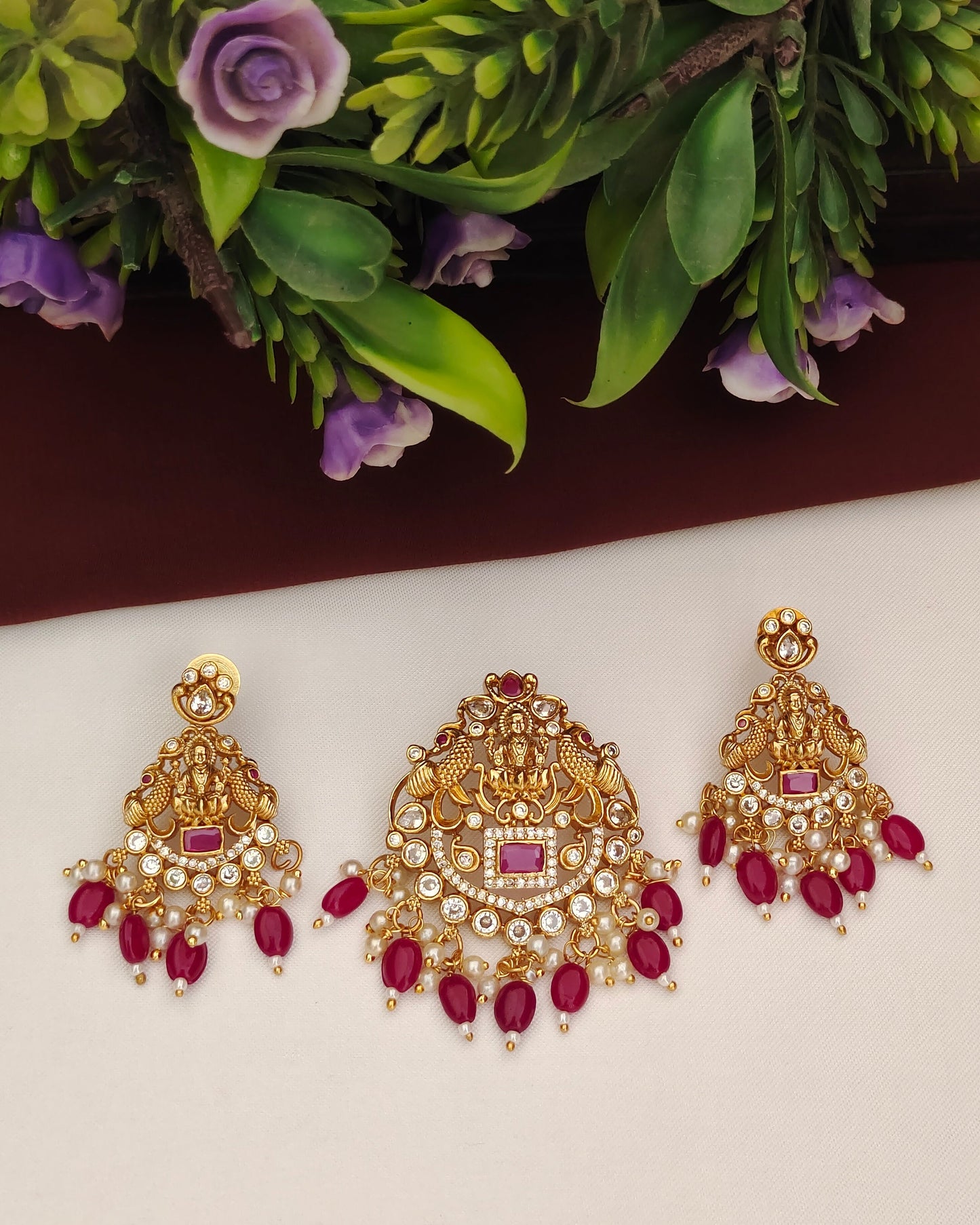 Gold Finish Pendant Set