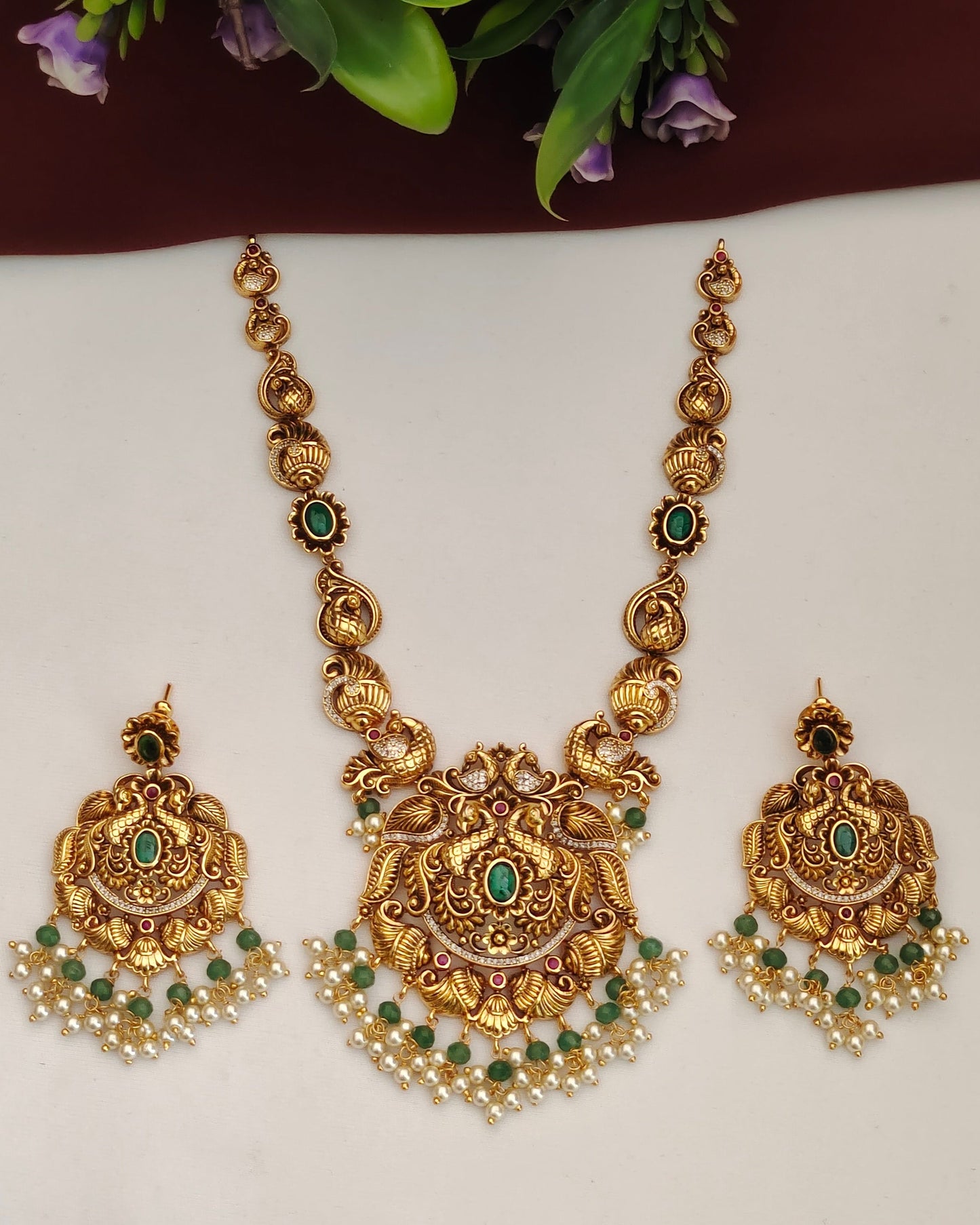 Antique Finish Neckset