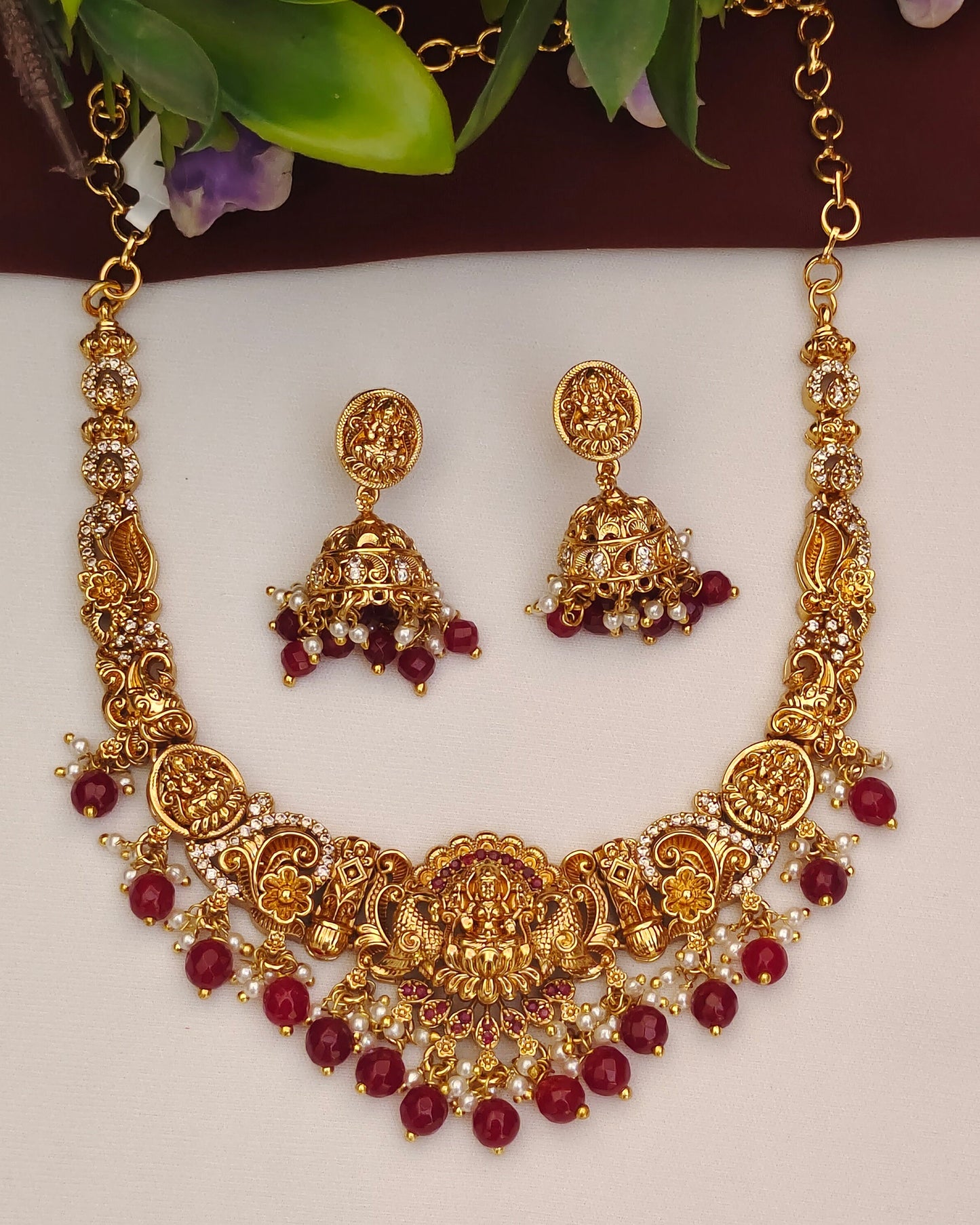 Antique Finish Neckset