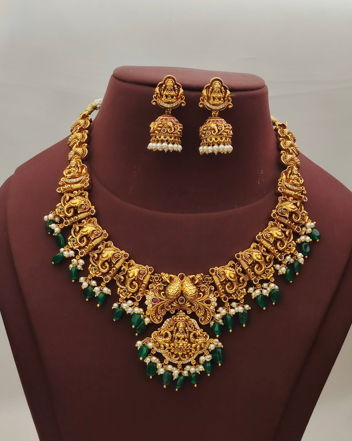 Antique Finish Neckset