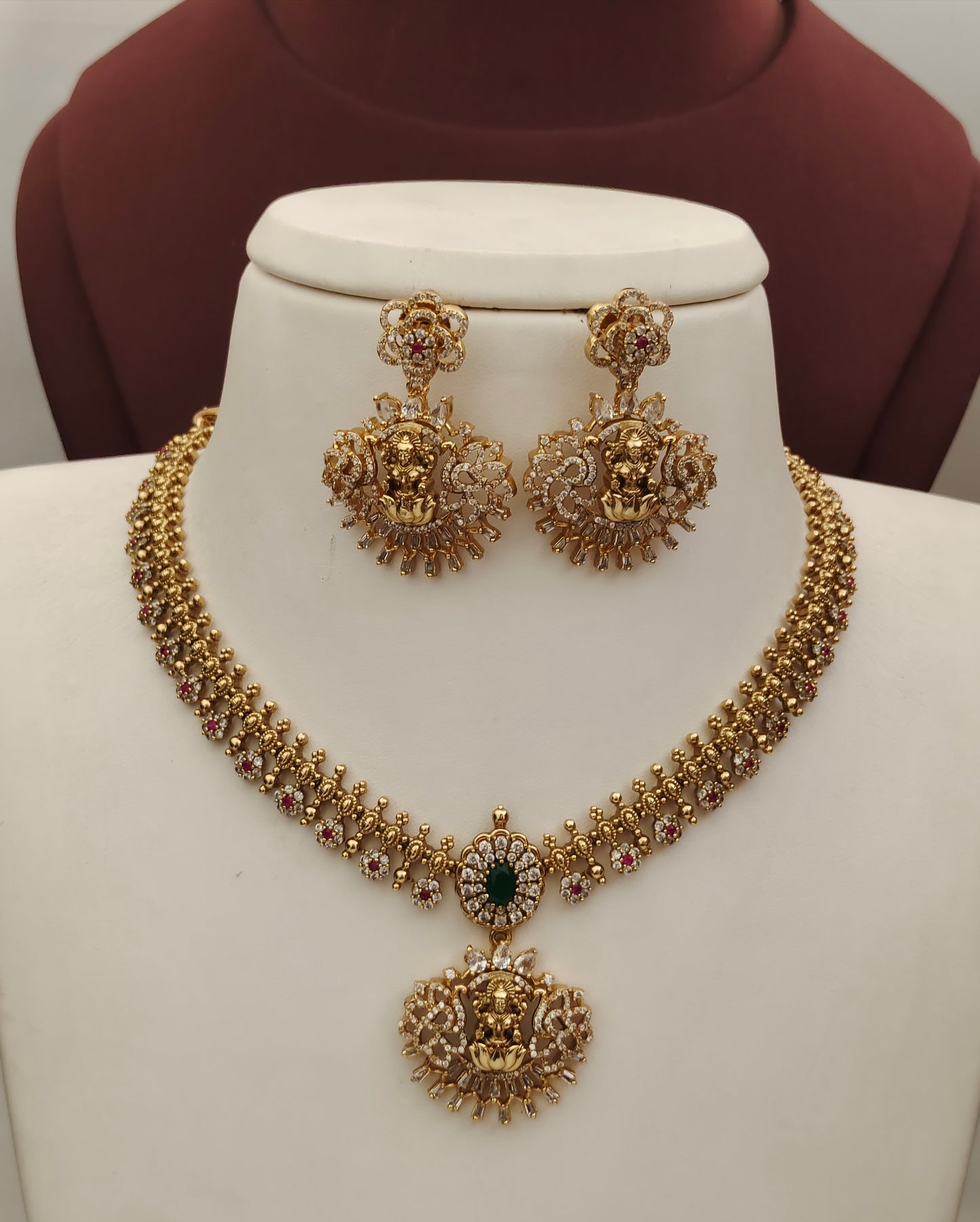 Antique Finish Neckset