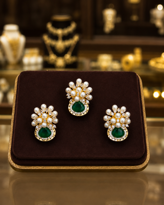 Emerald Pearl Pendant Set