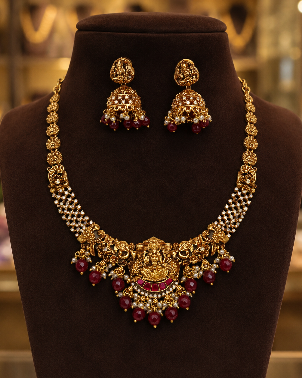 Antique Finish Neckset