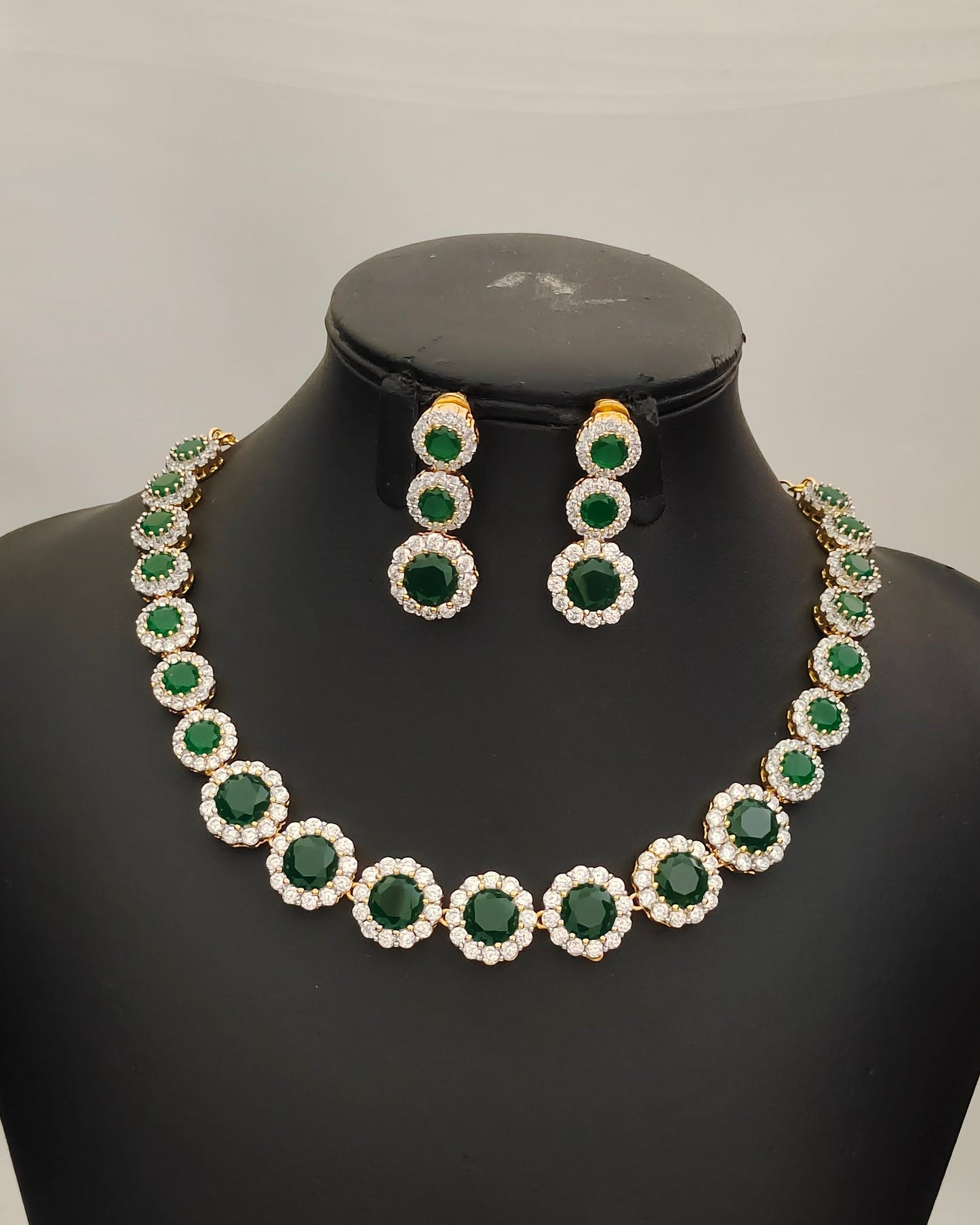 Diamond Finish Neckset