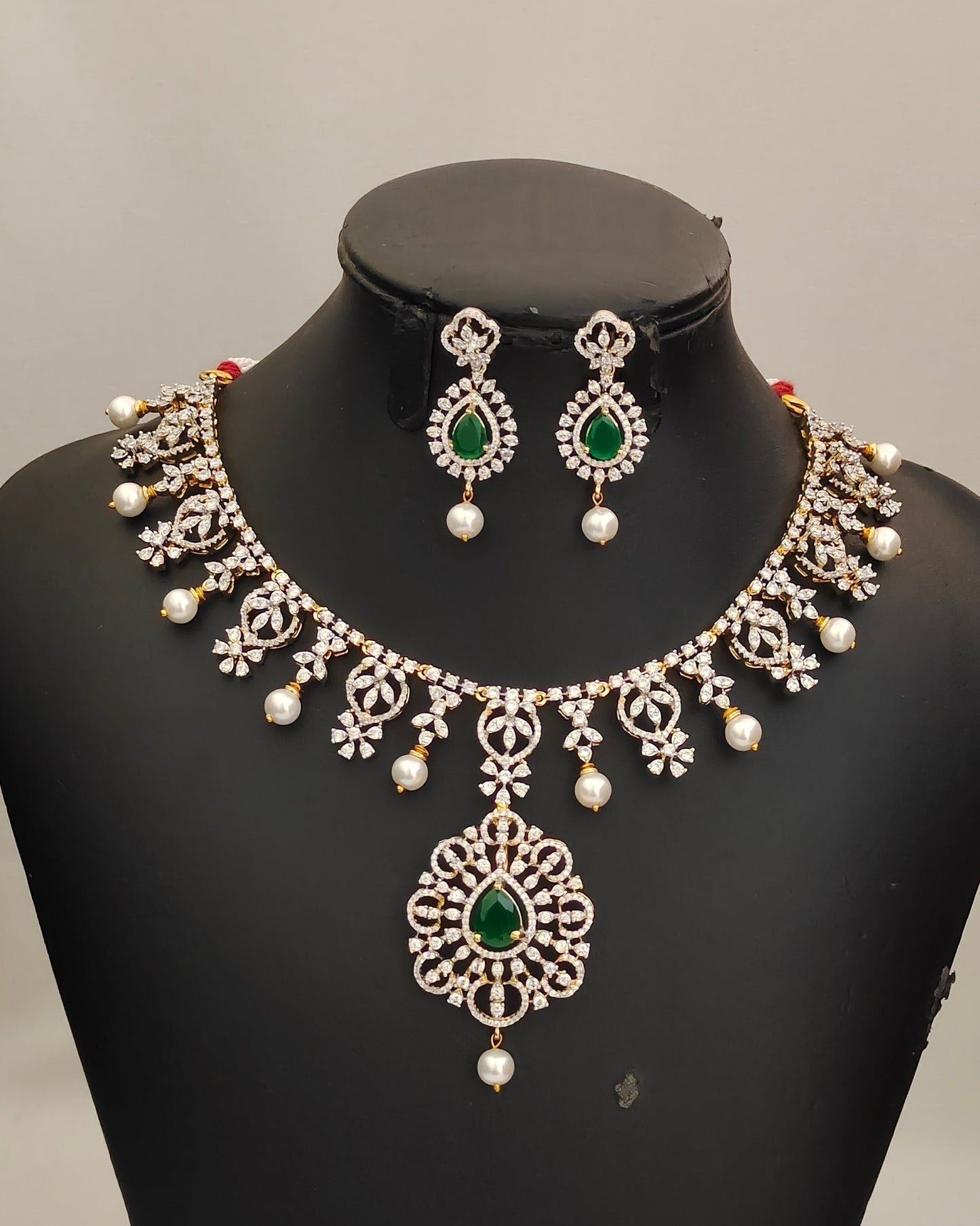 Diamond Finish Neckset