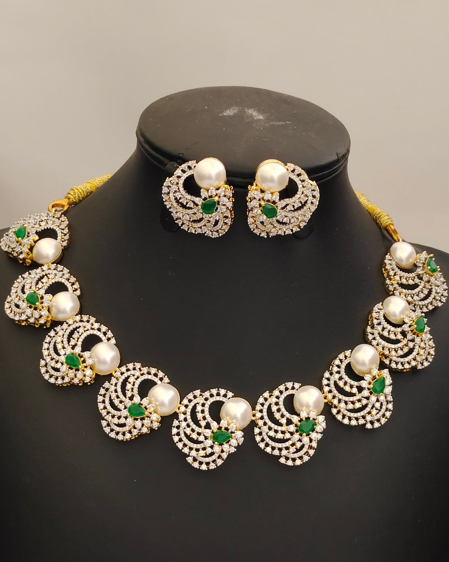 Diamond Finish neckset