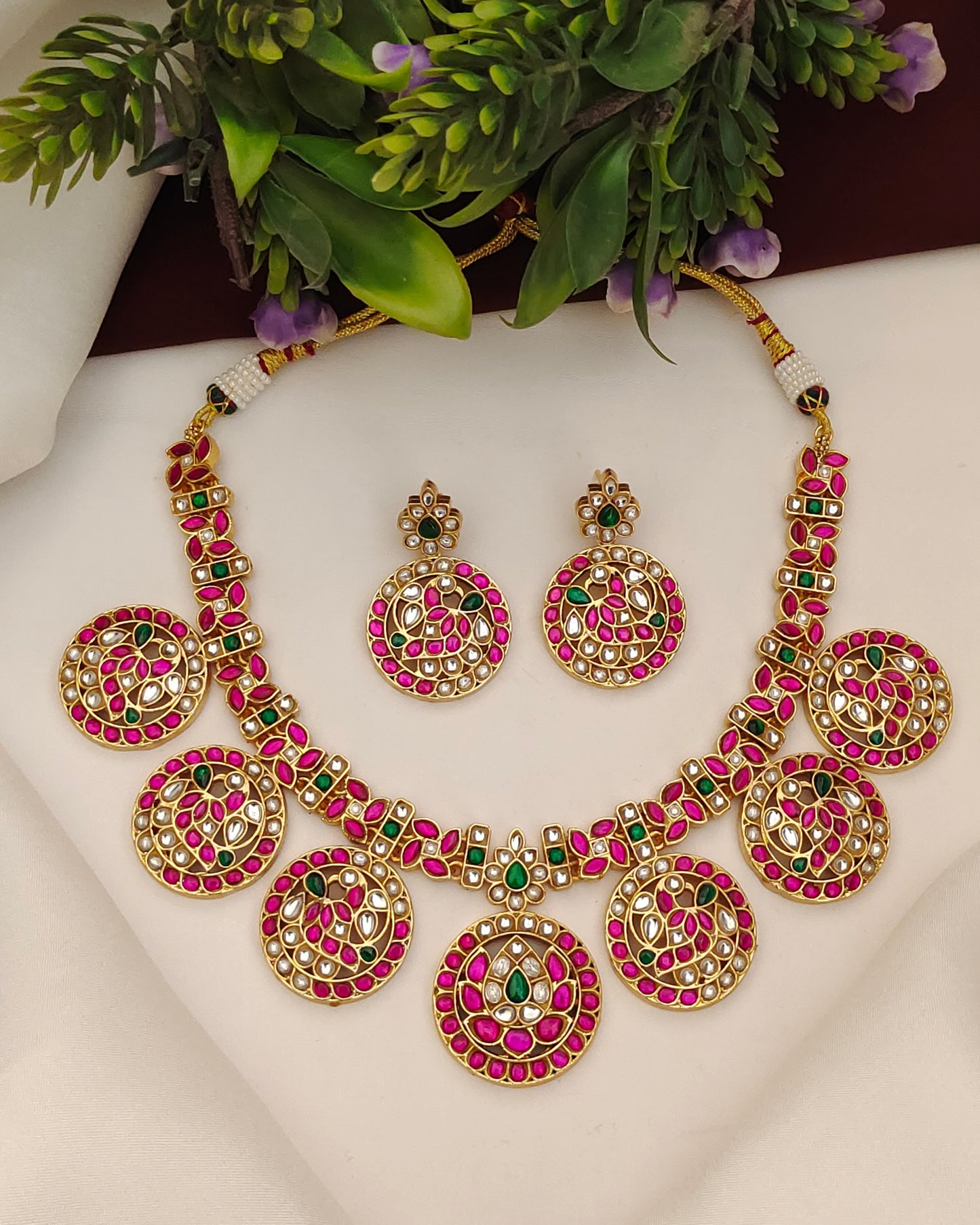 Kundan Neckset
