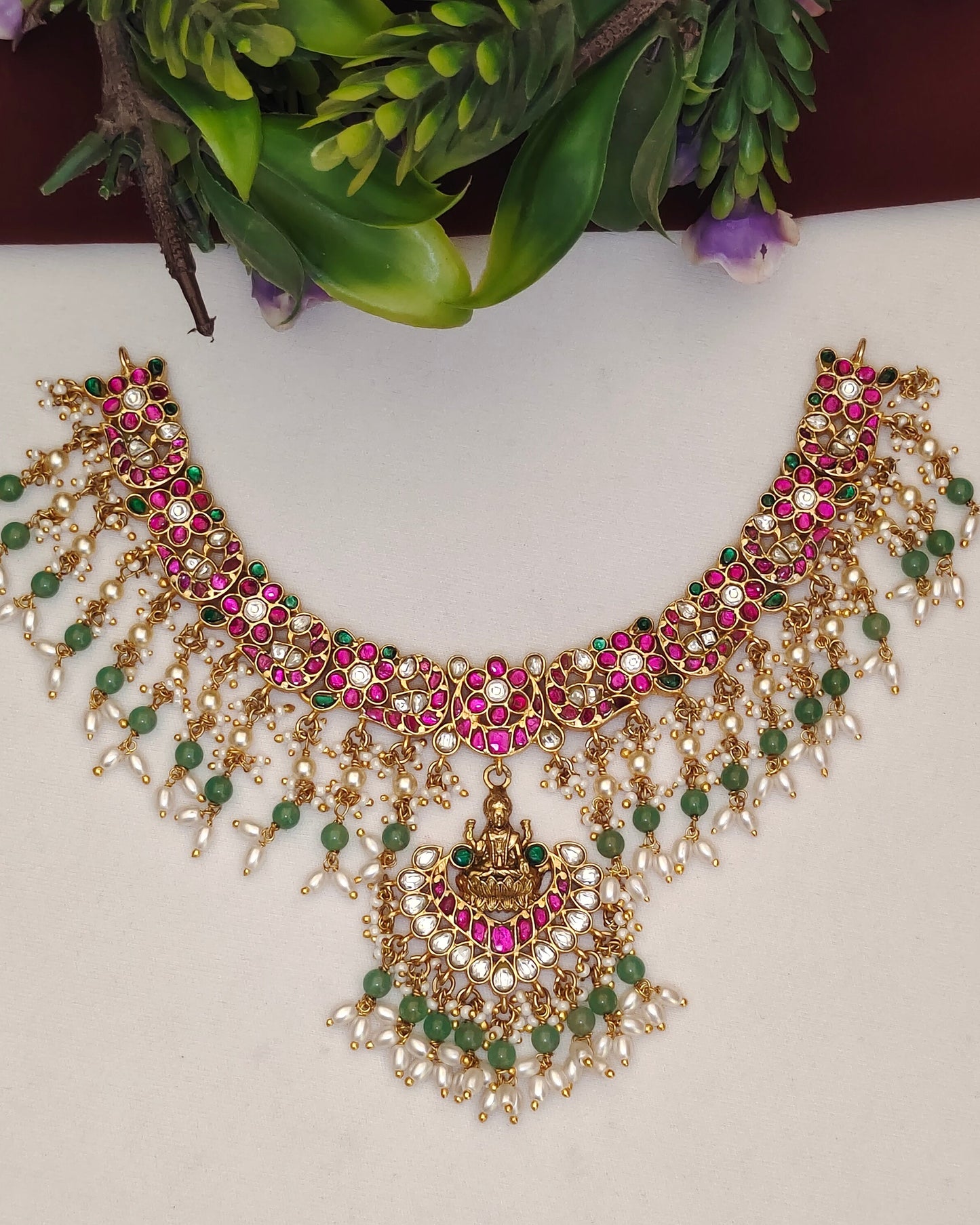 Kundan Neckset
