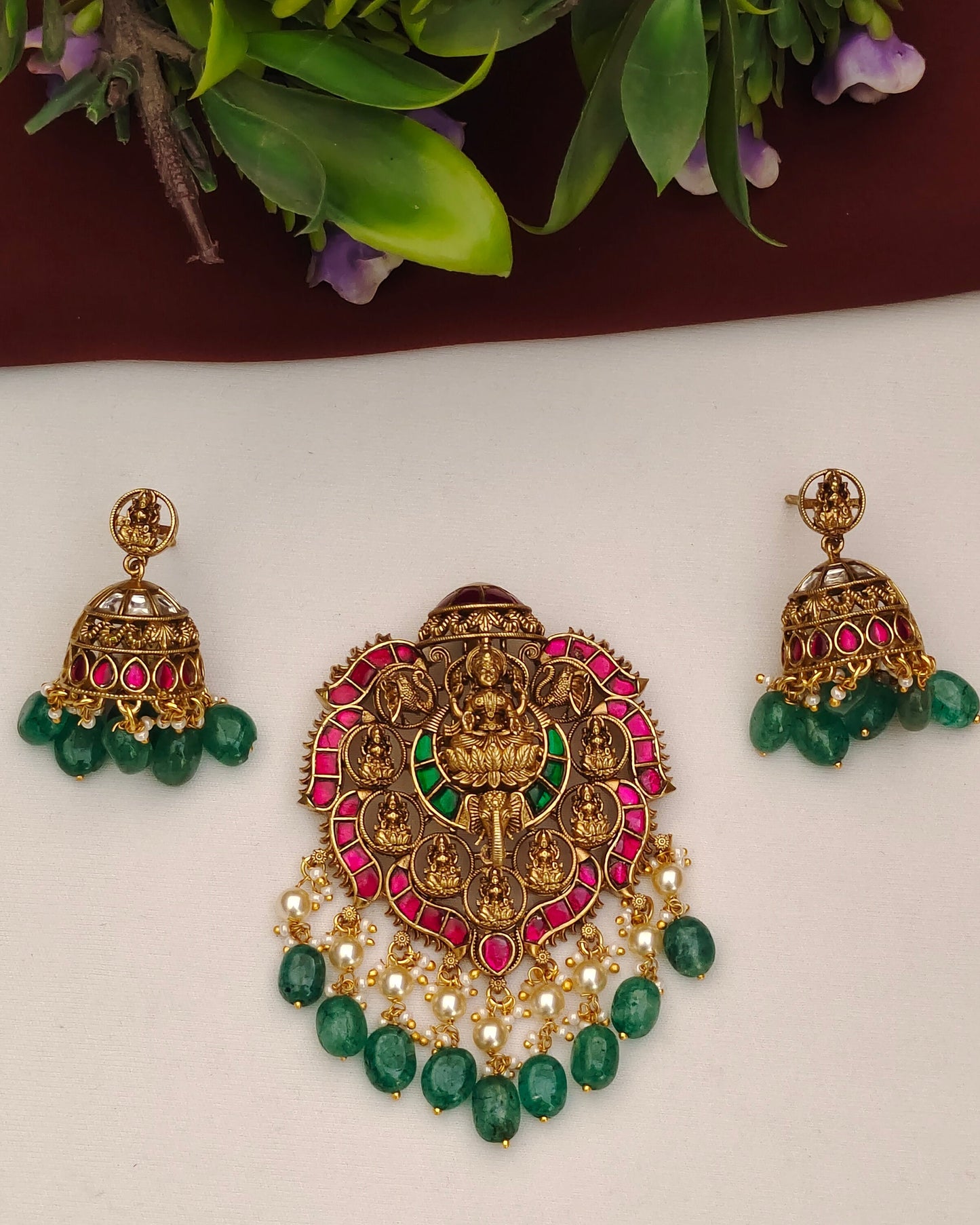 Kundan Pendant Set