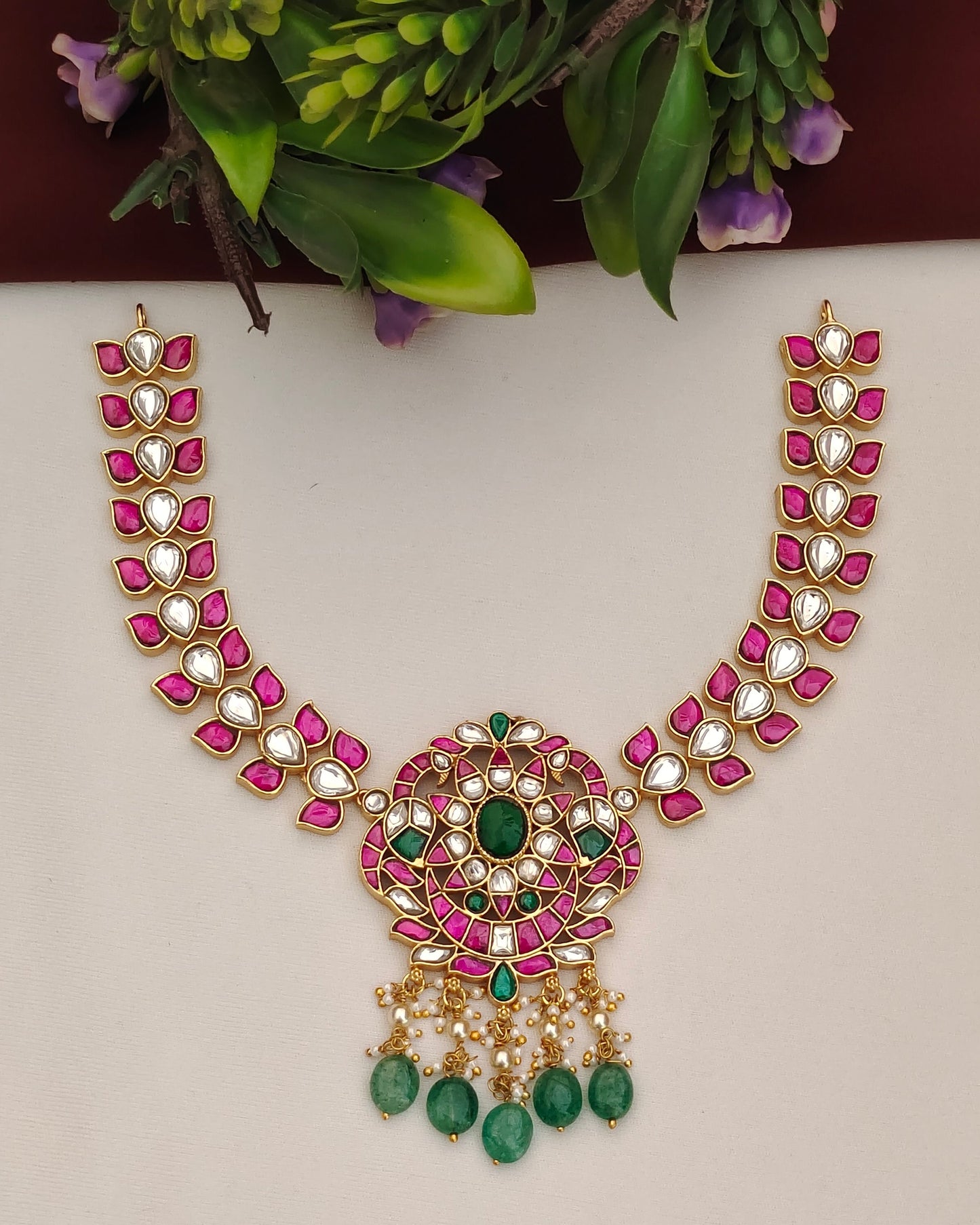 Kundan Neckset