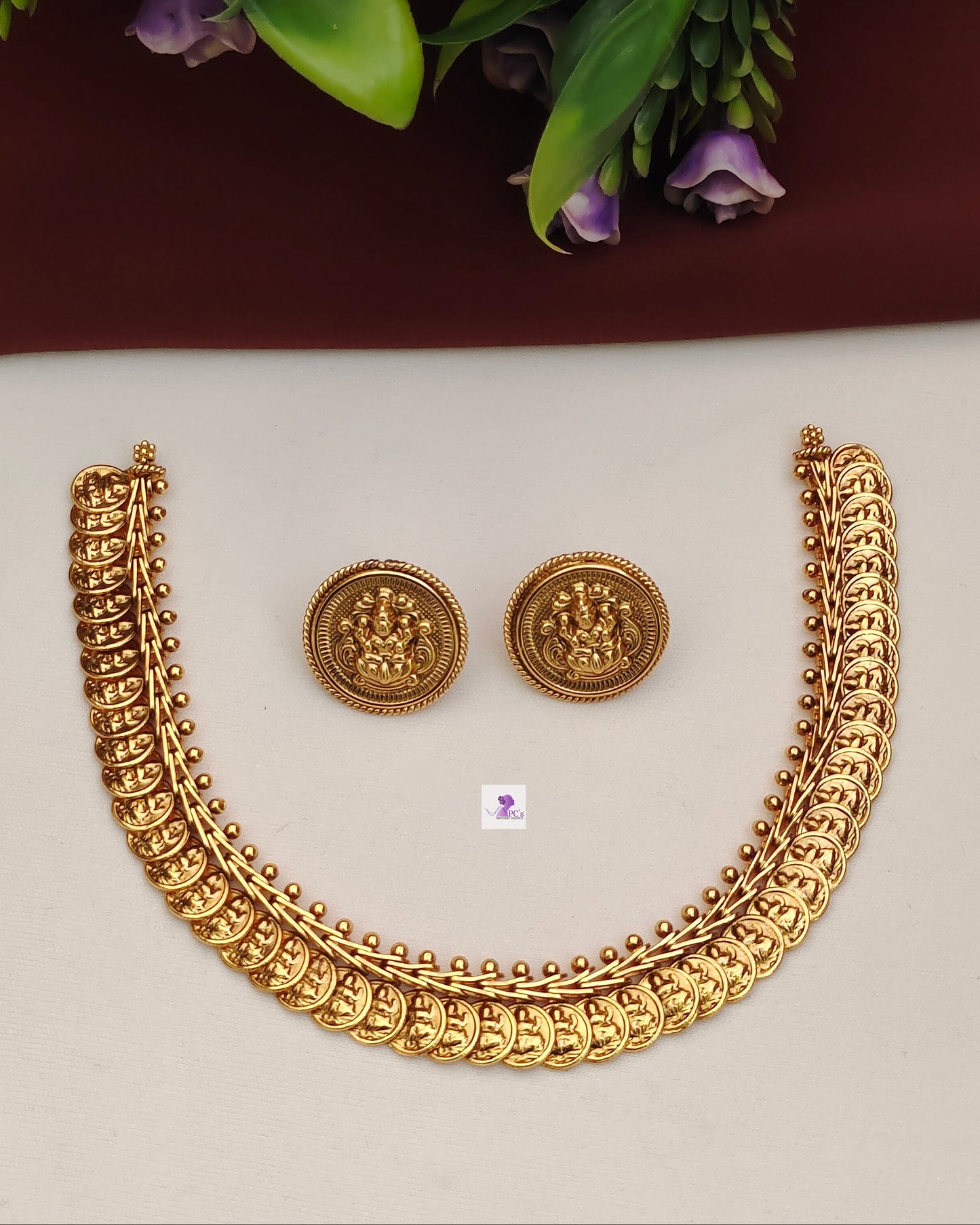 Antique Finish Neckset