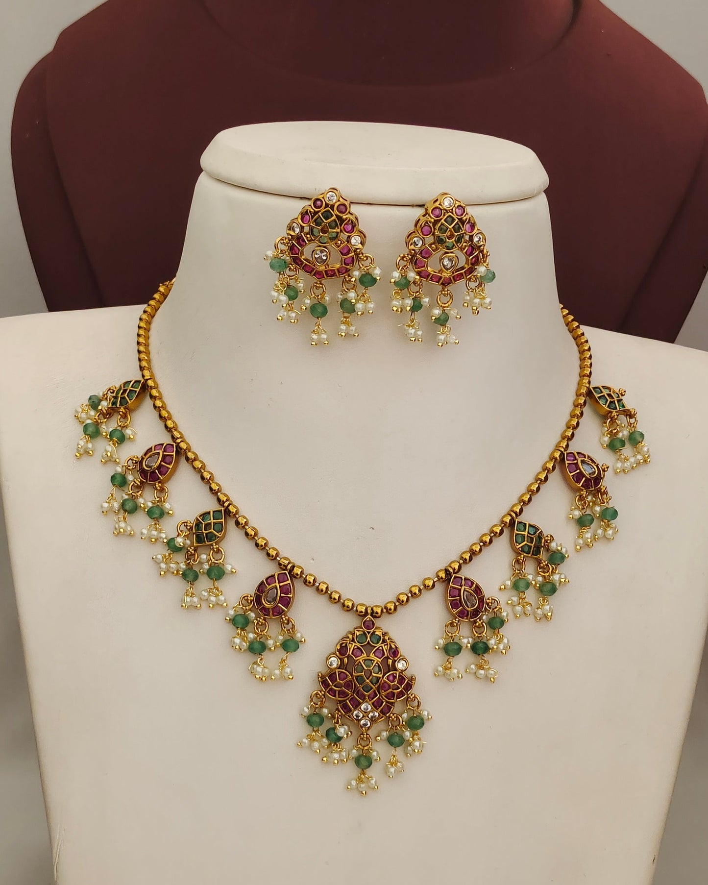 Matte Finish Neckset