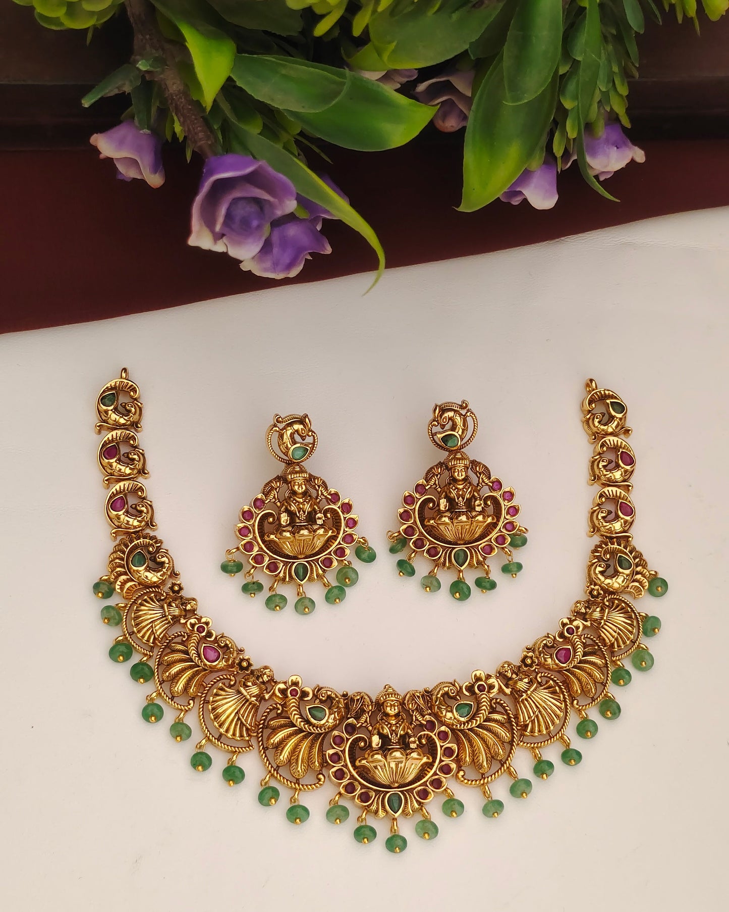 Antique Finish Neckset