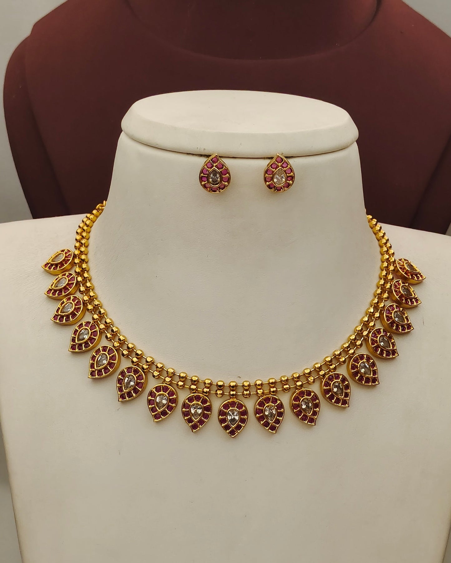 Gold Finish Neckset