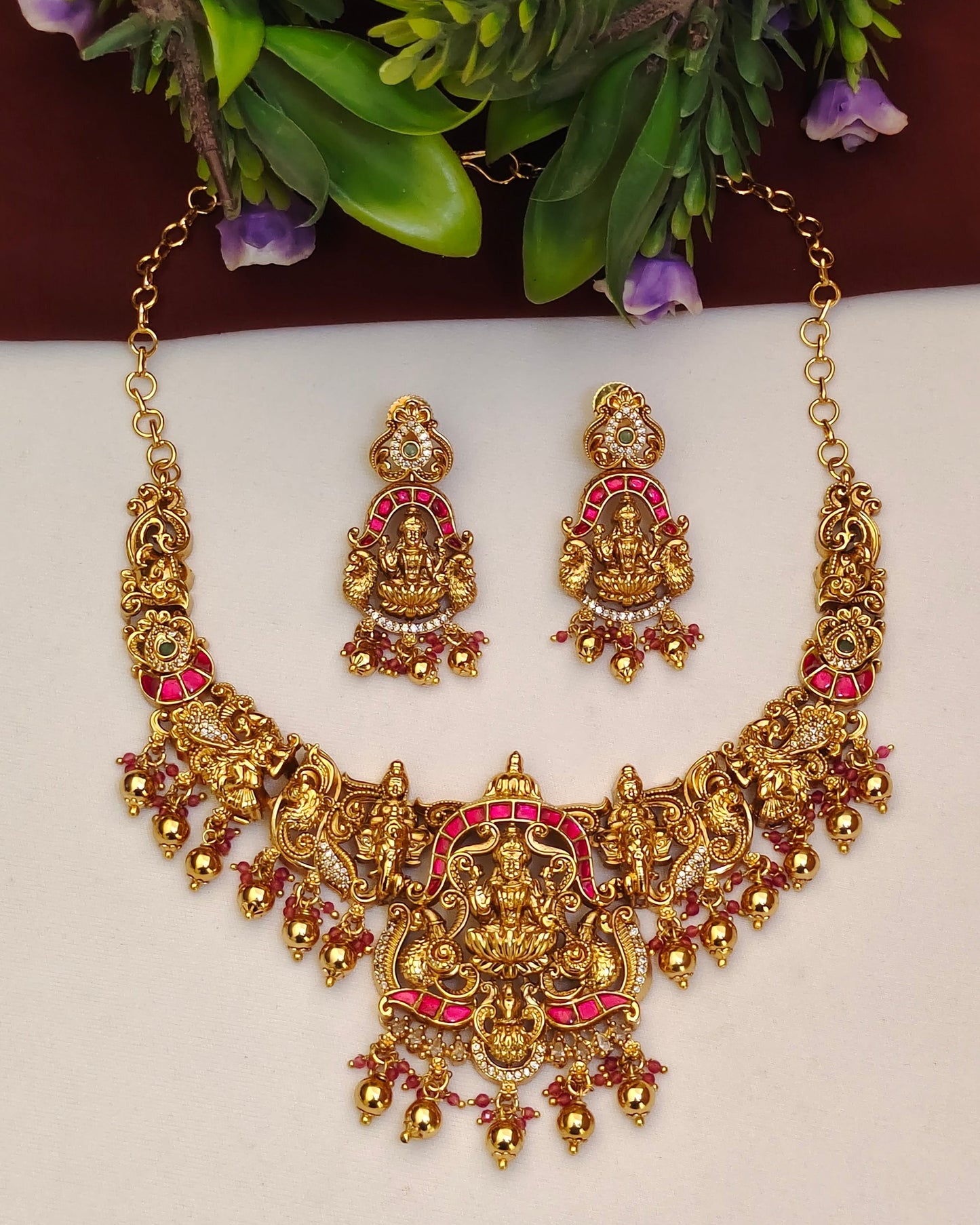 Kundan Neckset