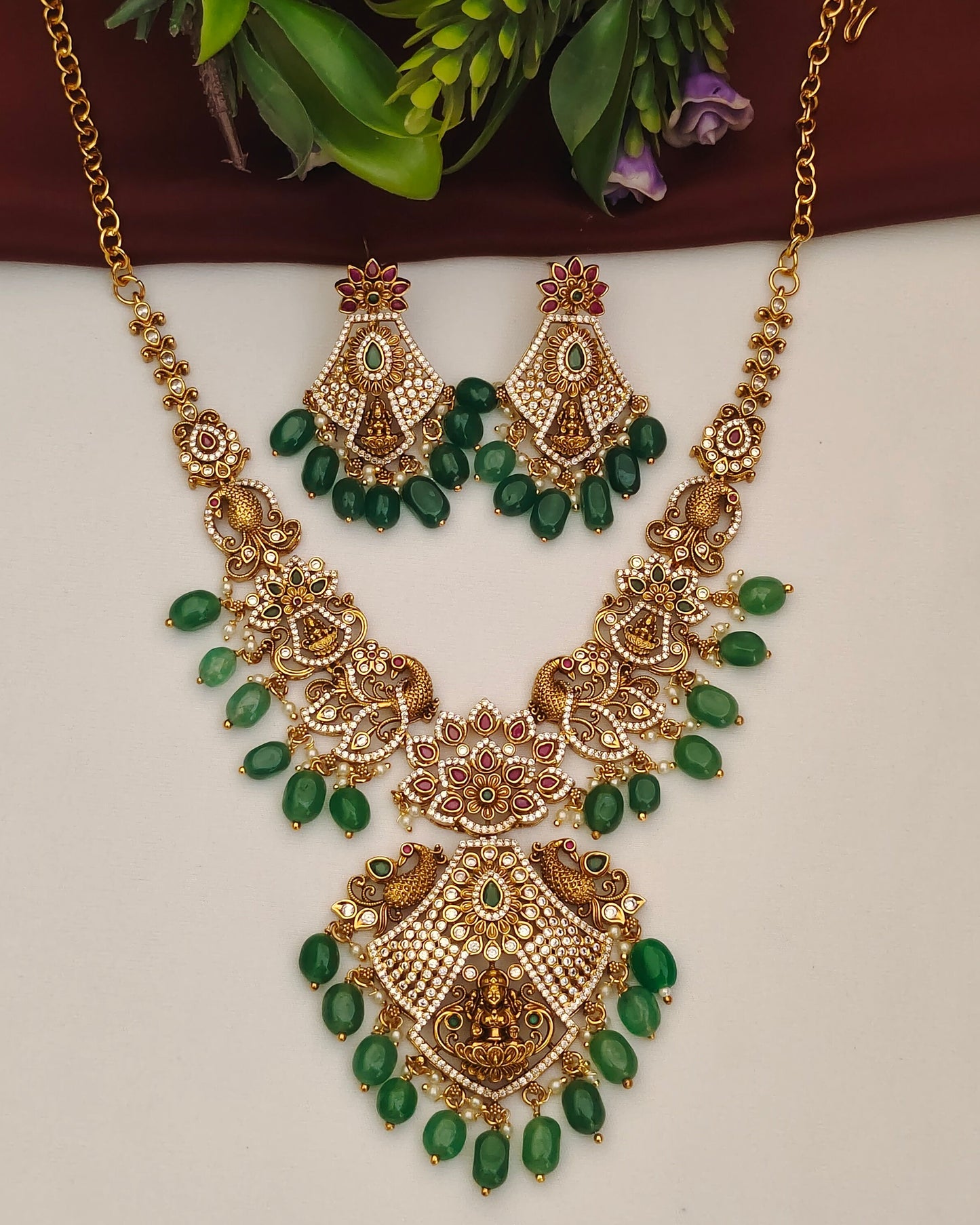 Antique Finish Neckset