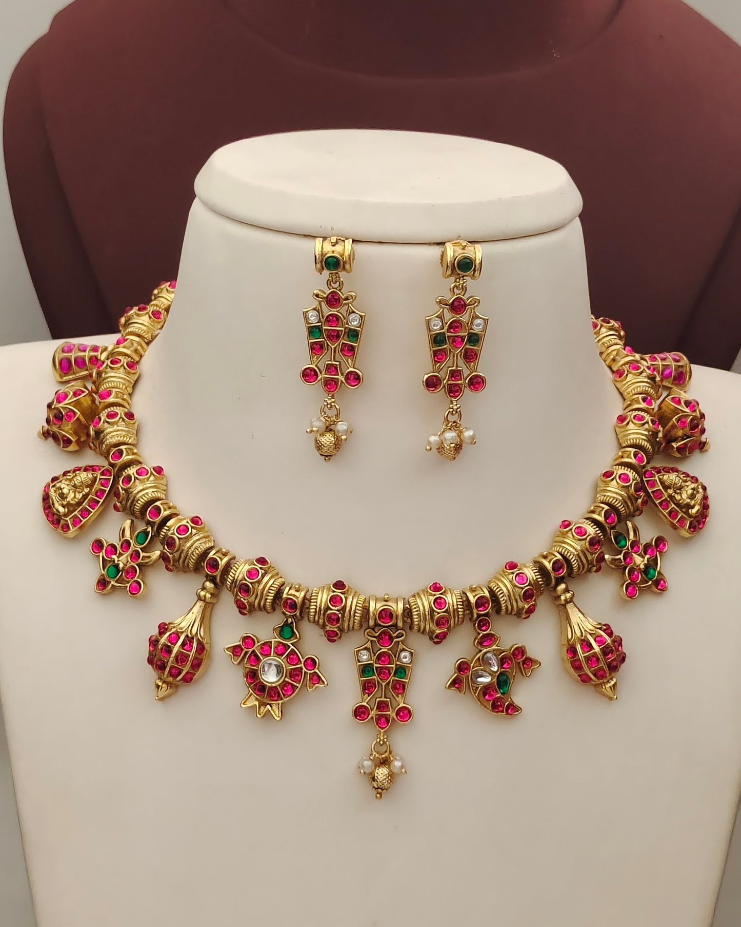 Kundan Neckset