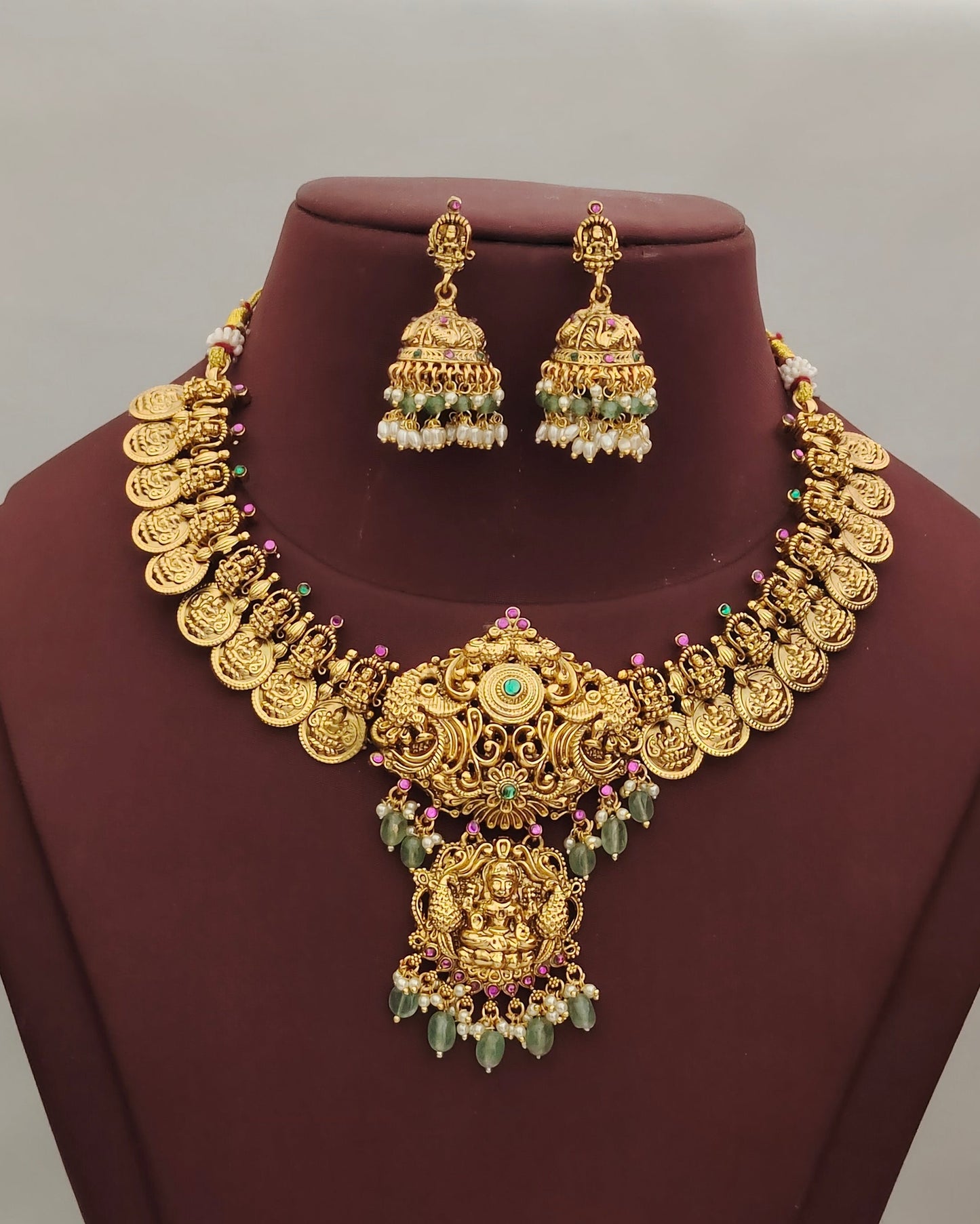 Antique Finish Neckset