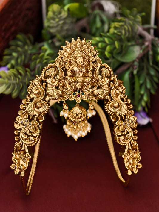 Antique Gold Finish Vanki