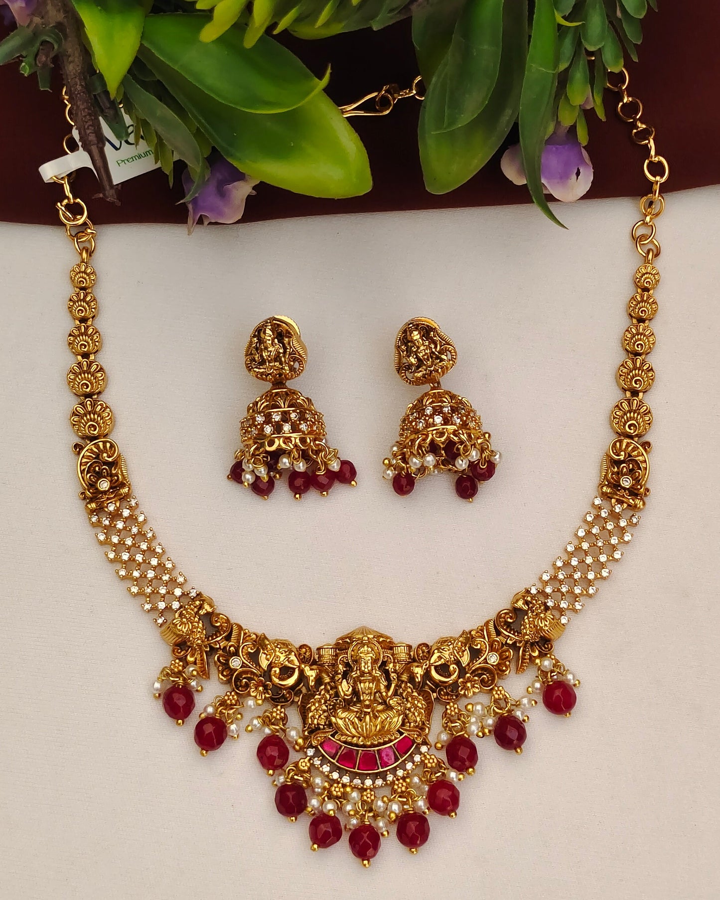 Antique Finish Neckset