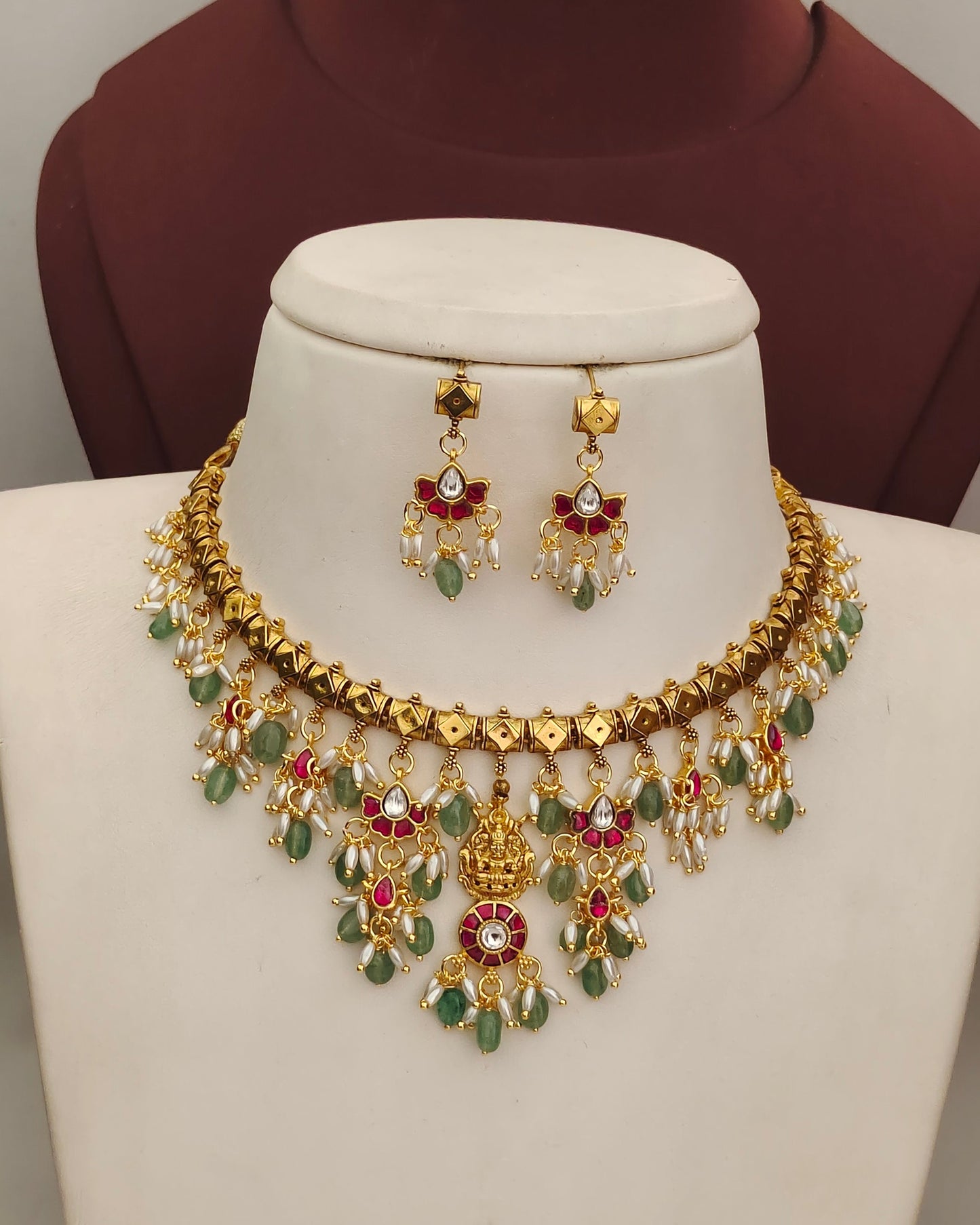 Antique Finish Neckset