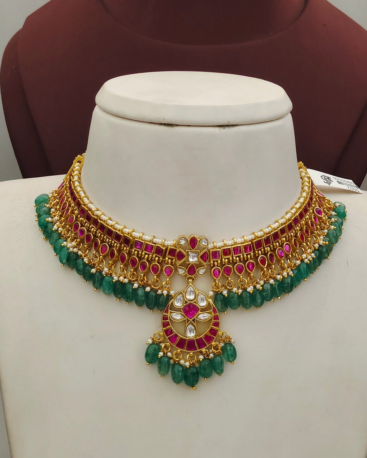 Jadau Kundan Neckset