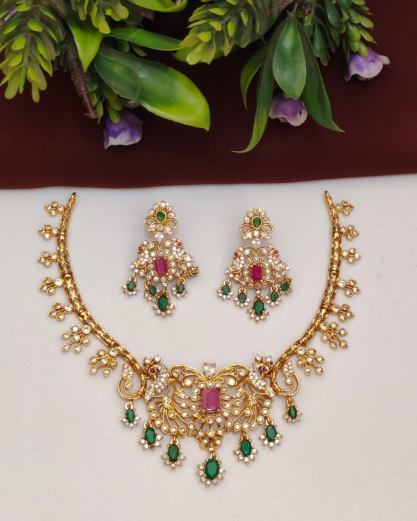 Matte Finish Neckset