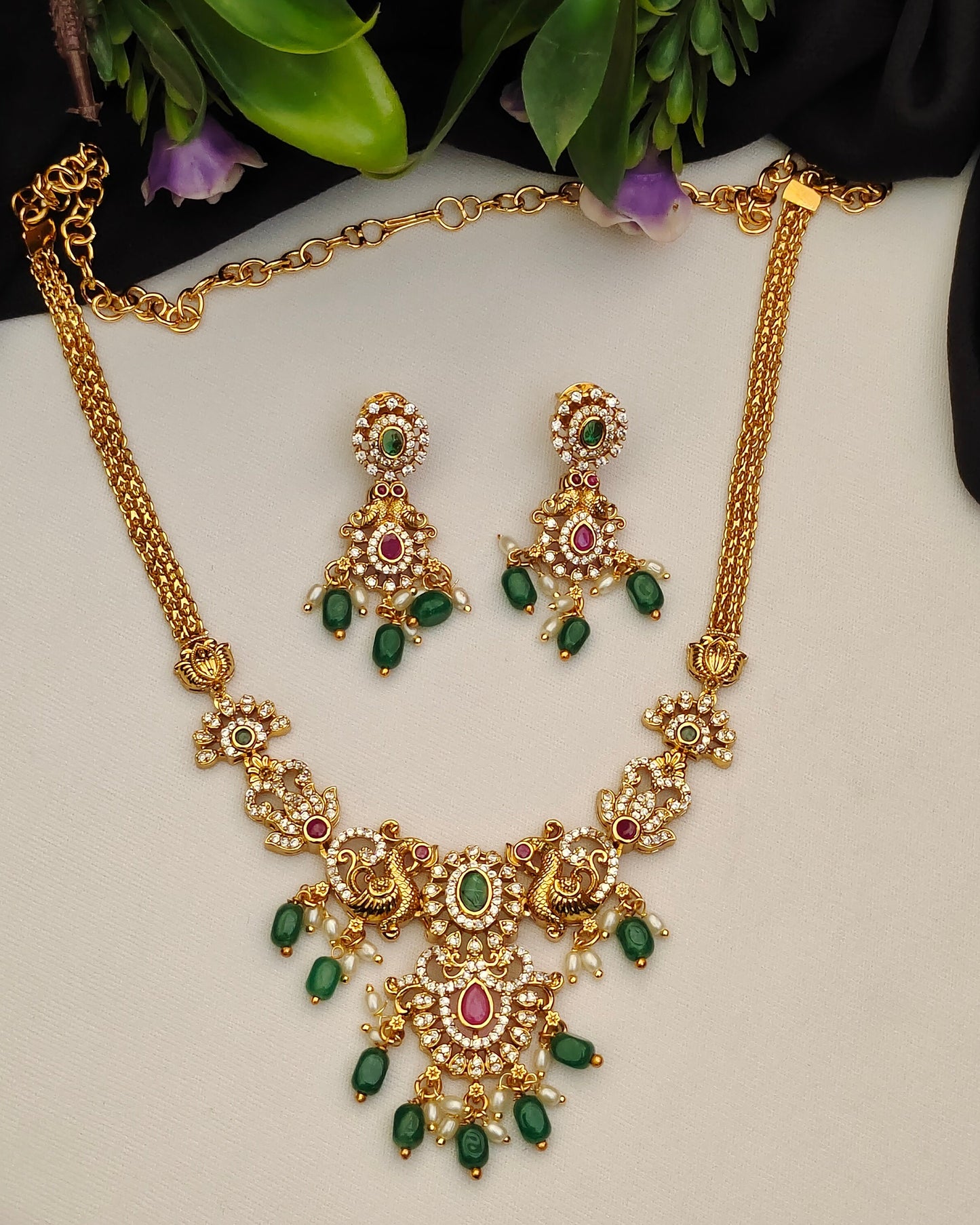 Antique Finish Neckset