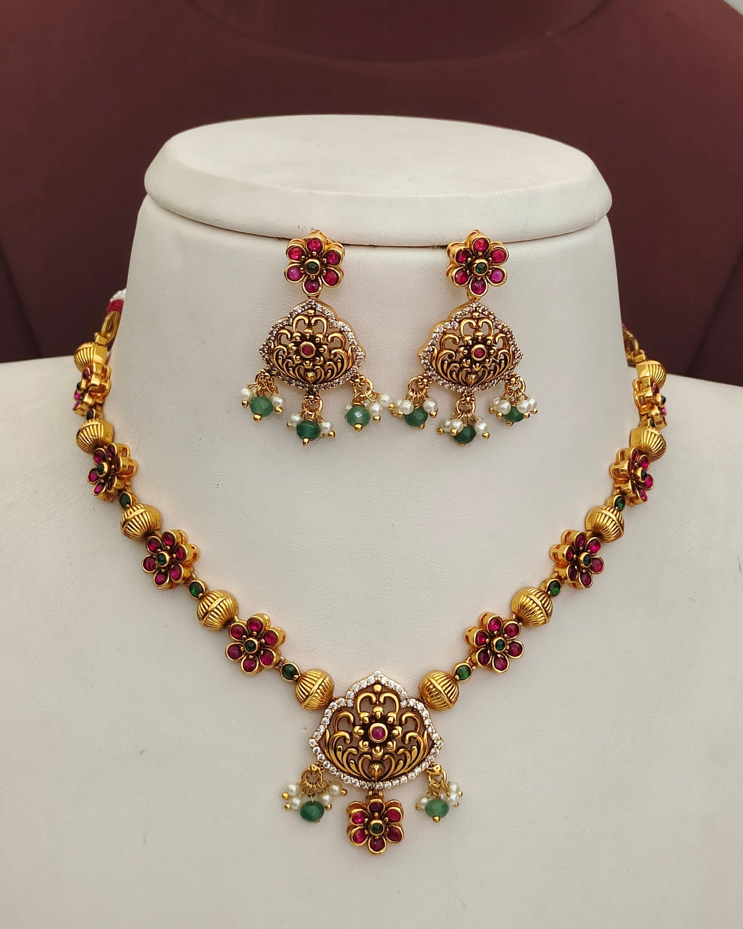 Antique Finish Neckset