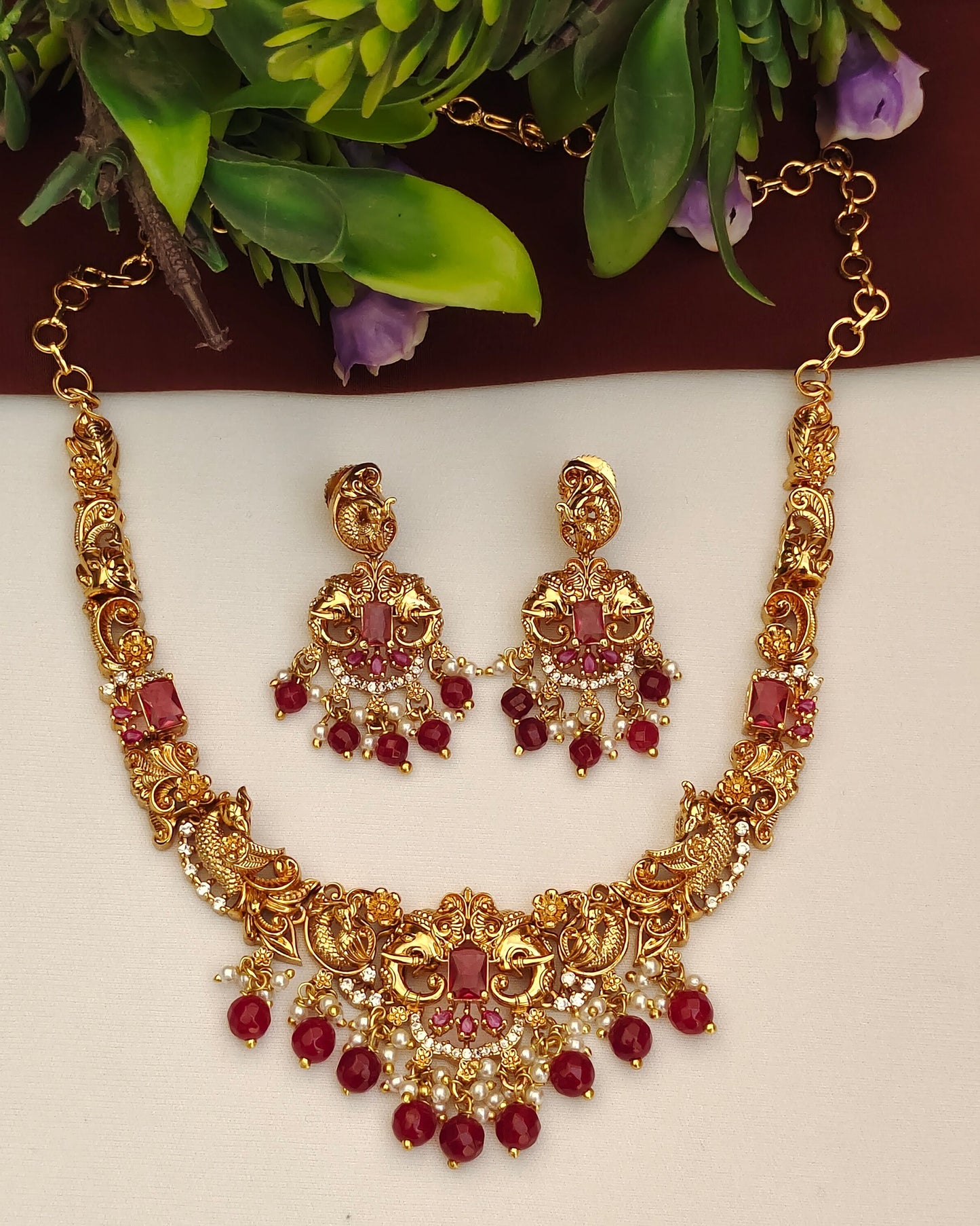 Antique Finish Neckset