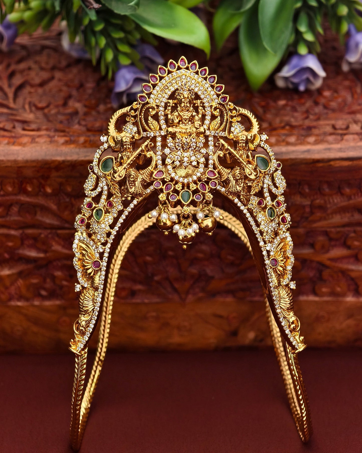 Antique Finish Vanki